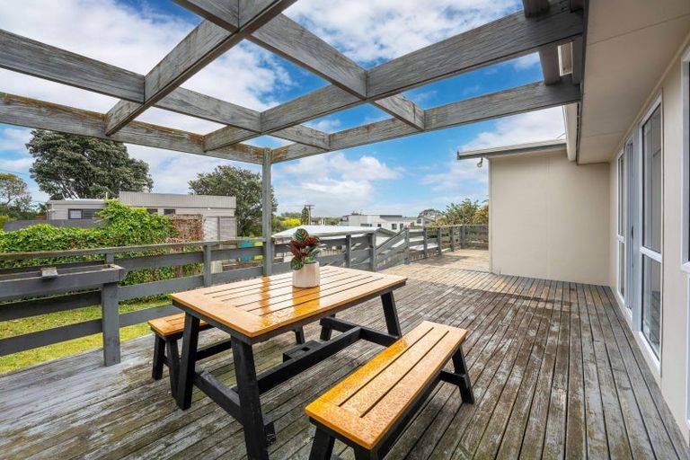 Photo of property in 3b Ruru Road, Otaihanga, Paraparaumu, 5036