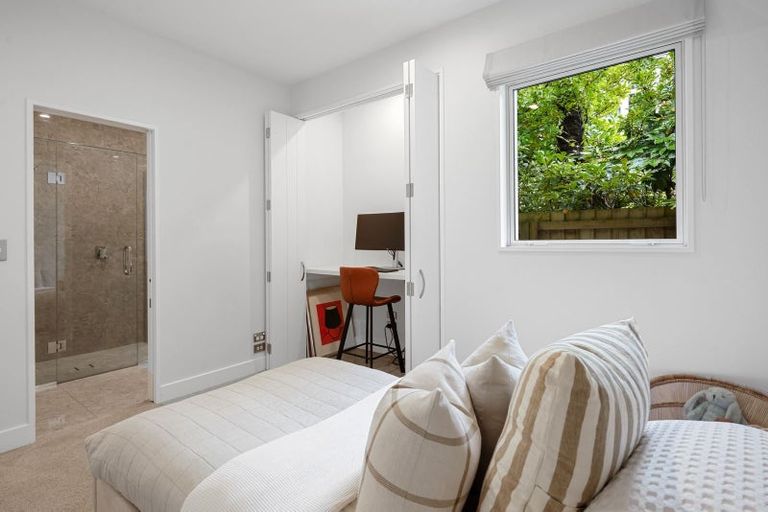 Photo of property in 17 Innes Road, St Albans, Christchurch, 8052