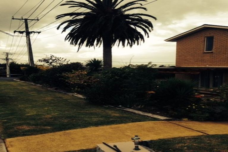 Photo of property in 2 Arran Road, Browns Bay, Auckland, 0630