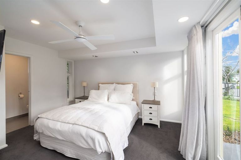 Photo of property in 6 Burrows Place, Ilam, Christchurch, 8041