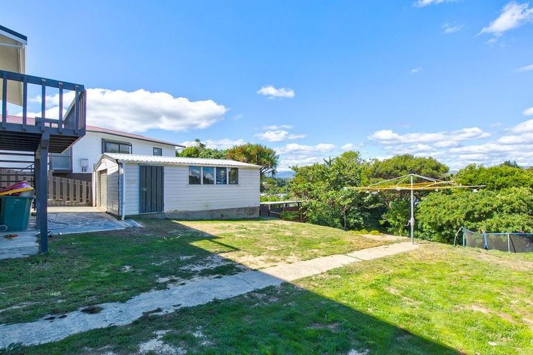 Photo of property in 11 Parkinson Close, Whitby, Porirua, 5024