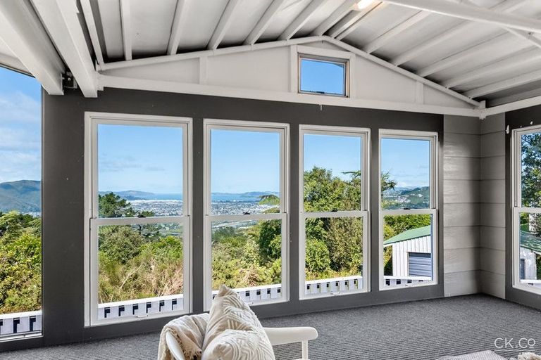 Photo of property in 30 Mossburn Grove, Kelson, Lower Hutt, 5010