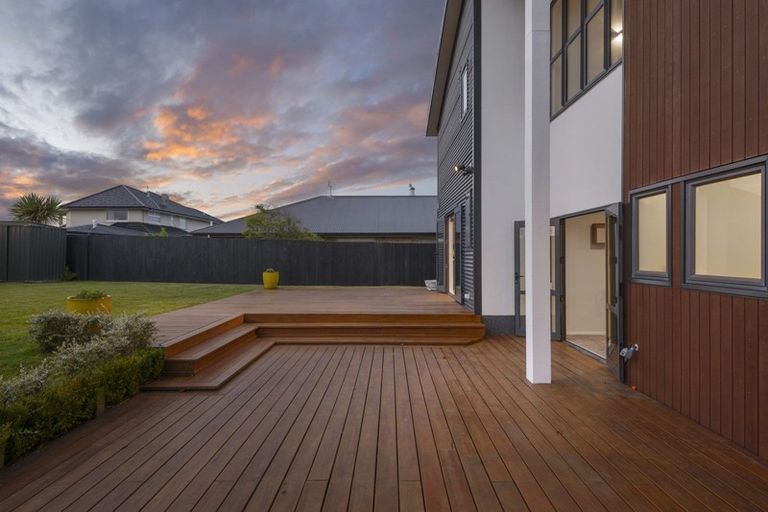 Photo of property in 51 Eastwood Rise, Waimairi Beach, Christchurch, 8083