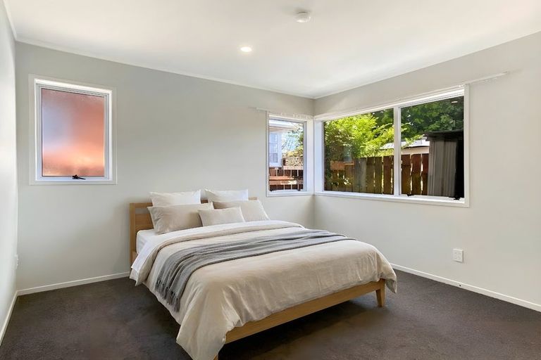 Photo of property in 1/20 Tamaki Bay Drive, Pakuranga, Auckland, 2010