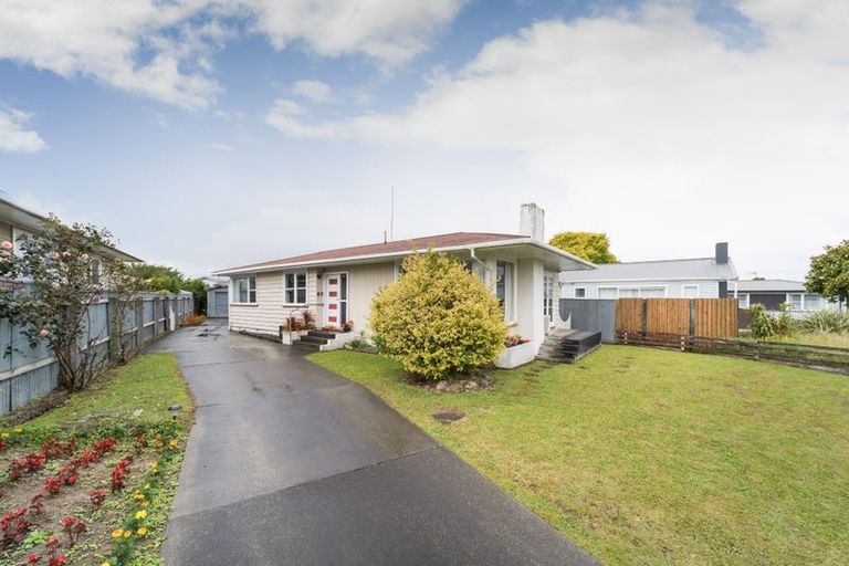 Photo of property in 35 Karamea Crescent, Kelvin Grove, Palmerston North, 4414