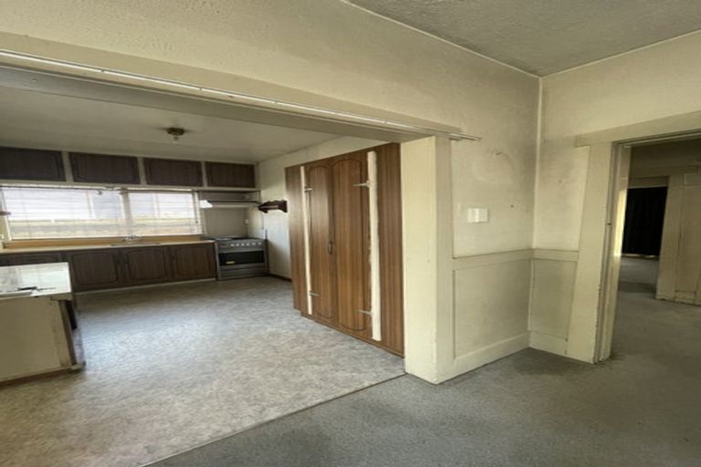 Photo of property in 60 Smith Street, Woolston, Christchurch, 8062