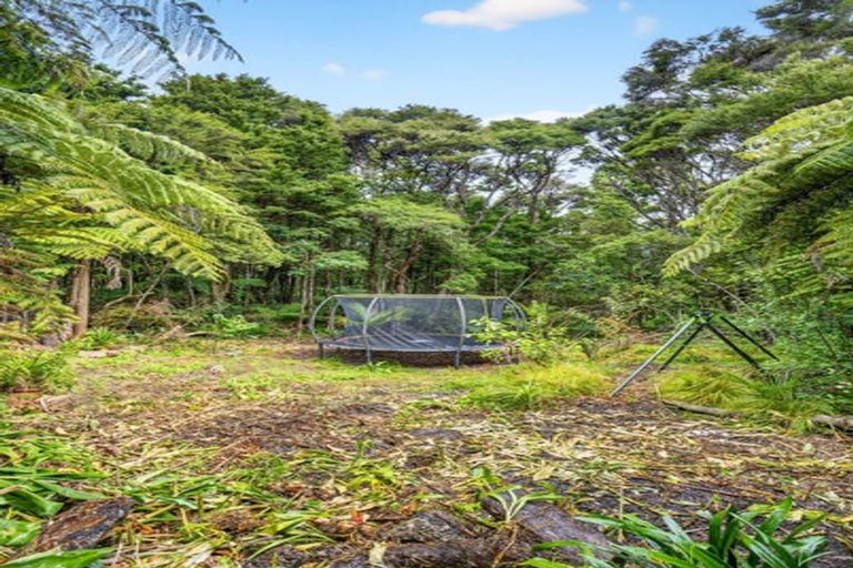 Photo of property in 2/39 Brunton Place, Glenfield, Auckland, 0629