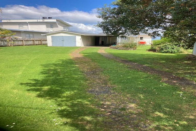 Photo of property in 15 Sarjants Road, Te Puru, Thames, 3575