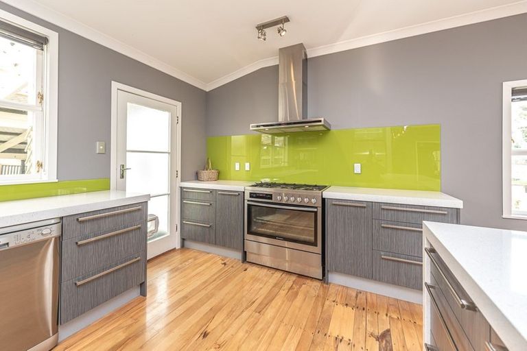 Photo of property in 35 Milne Street, Marton, 4710