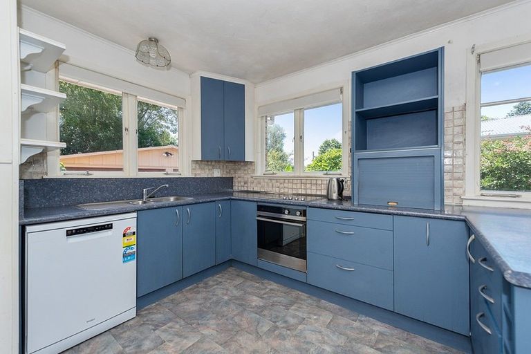 Photo of property in 42 Coleridge Drive, Enderley, Hamilton, 3214