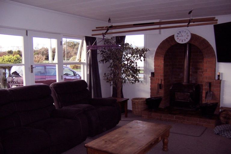 Photo of property in 4 Carlyle Street, Tuatapere, 9620