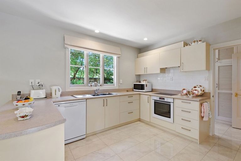 Photo of property in 12 Makora Street, Fendalton, Christchurch, 8041