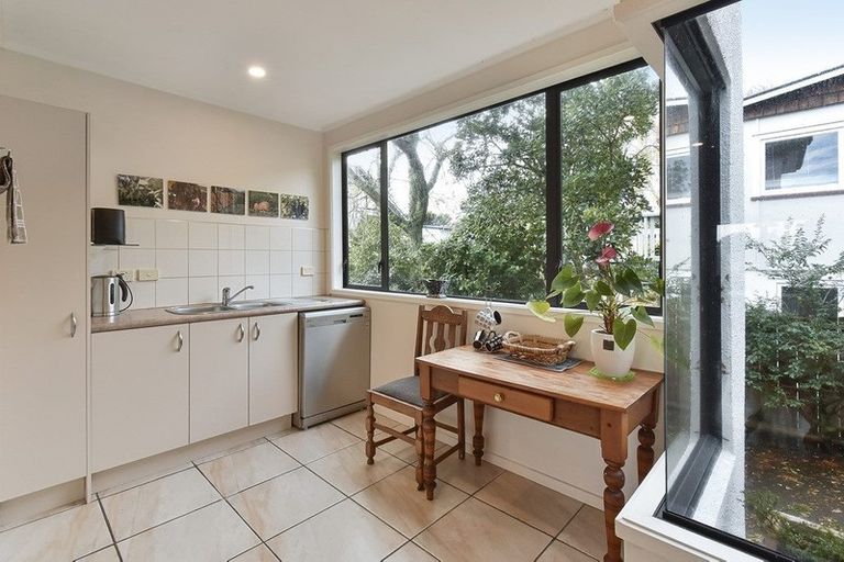 Photo of property in 1/15 Roys Road, Weymouth, Auckland, 2103