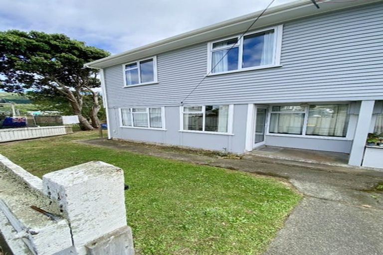 Photo of property in 56 Coates Street, Tawa, Wellington, 5028