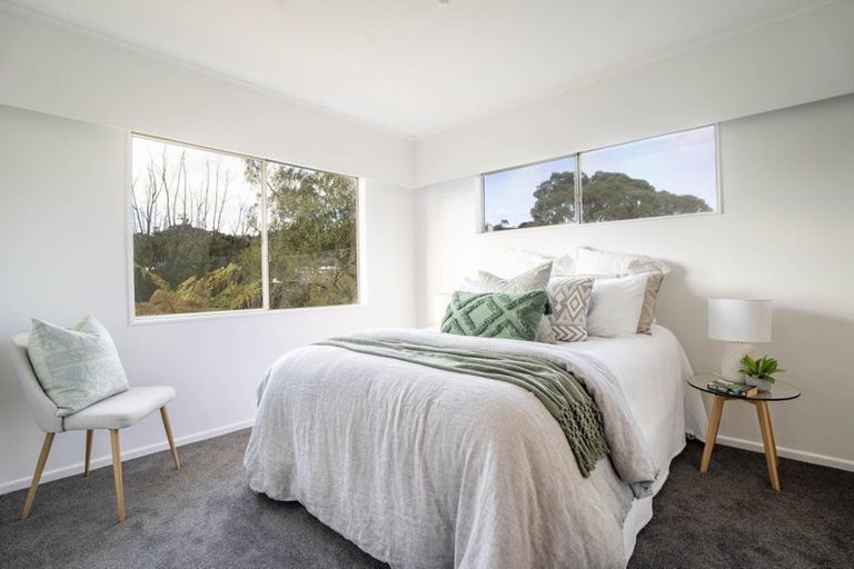 Photo of property in 4 Halswater Drive, Churton Park, Wellington, 6037