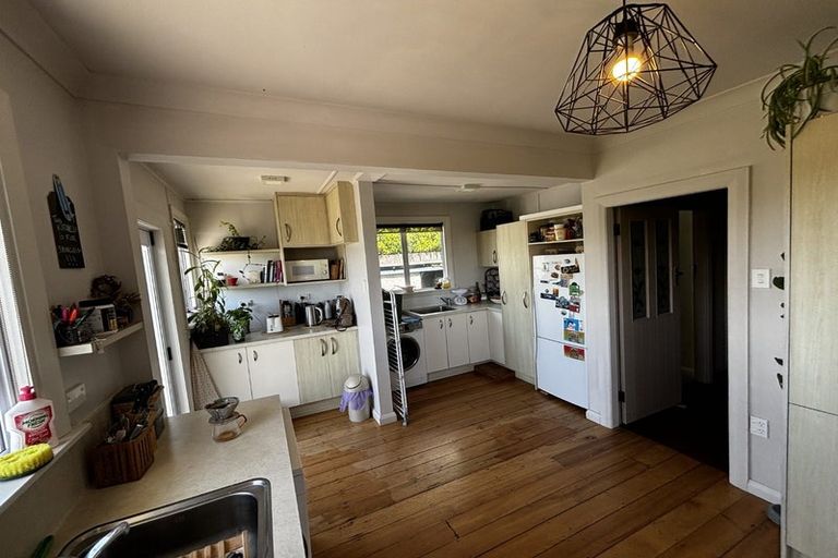 Photo of property in 79 Mangorei Road, Strandon, New Plymouth, 4312