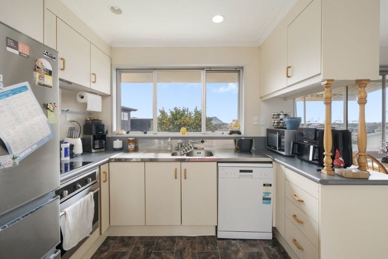 Photo of property in 21 Milton Road, Otumoetai, Tauranga, 3110