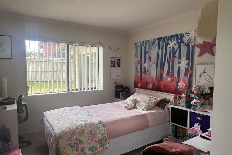 Photo of property in 45 Cityview Place, Massey, Auckland, 0614