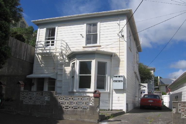 Photo of property in 51 Scarborough Terrace, Mount Victoria, Wellington, 6011