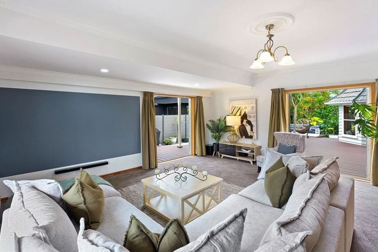 Photo of property in 30 Golf Road, Paraparaumu Beach, Paraparaumu, 5032