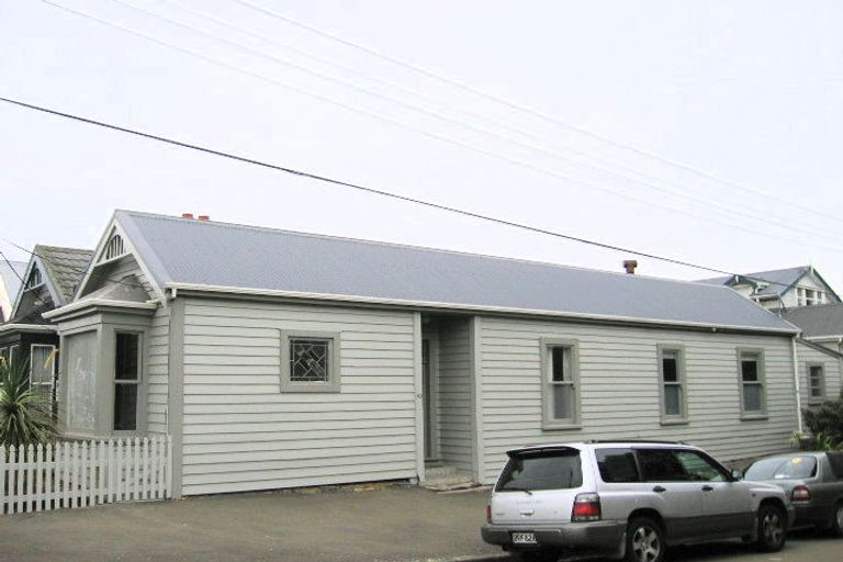 Photo of property in 43 Te Wharepouri Street, Berhampore, Wellington, 6023