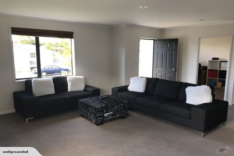Photo of property in 60 Roberta Crescent, Orewa, 0931