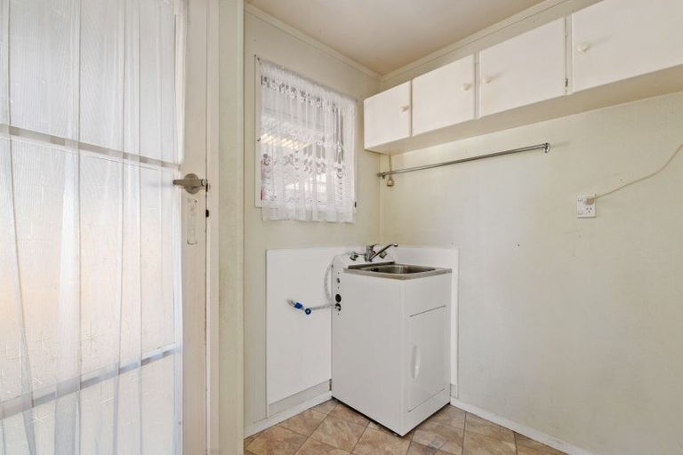 Photo of property in 32 Browning Crescent, Owhata, Rotorua, 3010