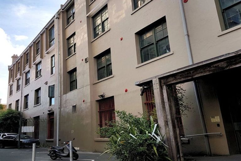 Photo of property in Hannahs Warehouse Apartments, 14/13 Leeds Street, Te Aro, Wellington, 6011