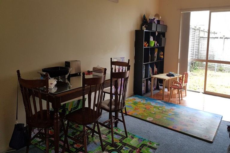 Photo of property in 3 Butia Avenue, Henderson, Auckland, 0612