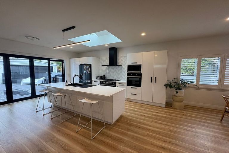 Photo of property in 161 Weston Road, St Albans, Christchurch, 8052
