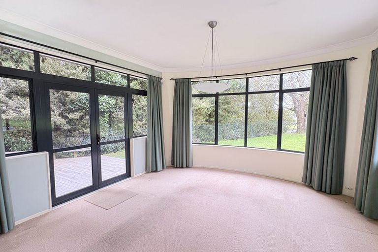Photo of property in 30 Royal View Road, Te Atatu South, Auckland, 0610