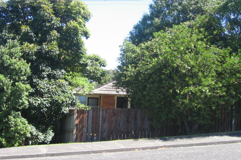 Photo of property in 2/7 Sudan Avenue, Milford, Auckland, 0620