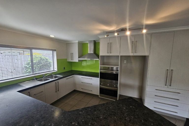 Photo of property in 2/7 Edendale Road, Somerville, Auckland, 2014