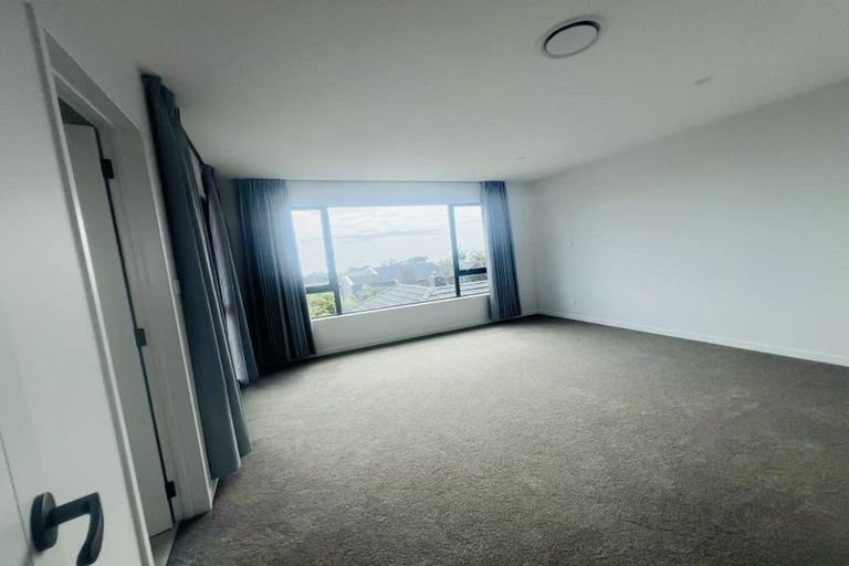 Photo of property in 33 Kotuitui Drive, Wainui, Silverdale, 0992
