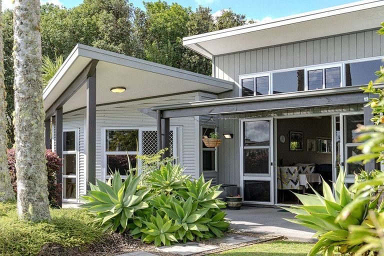 Photo of property in 4 Cochrane Drive, Kerikeri, 0230