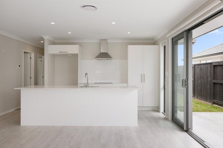 Photo of property in 43 Kaiora Drive, Papamoa Beach, Papamoa, 3118