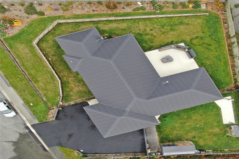 Photo of property in 32 Blue Stone Drive, Waiareka Junction, Oamaru, 9401