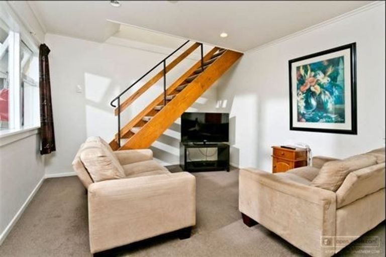 Photo of property in 3 Brook Street, Milford, Auckland, 0620