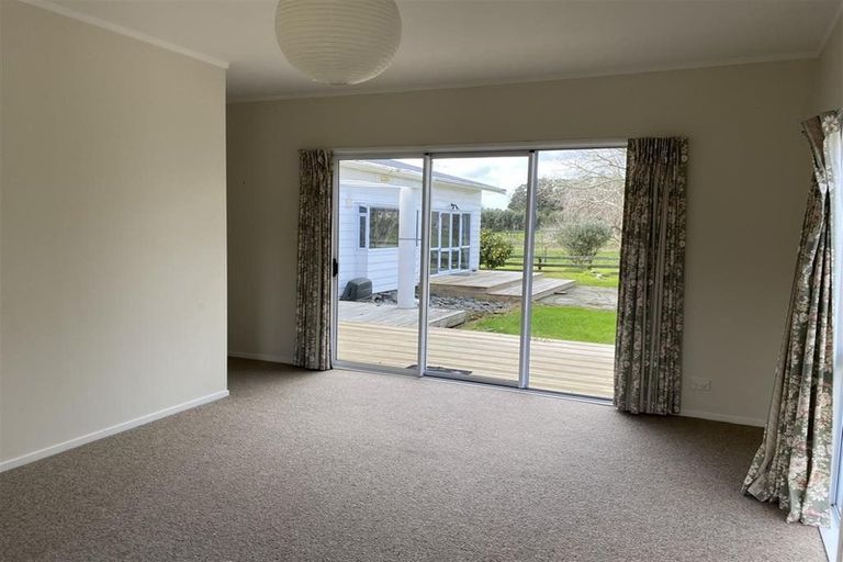 Photo of property in 721 Kahikatea Flat Road, Waitoki, Kaukapakapa, 0871