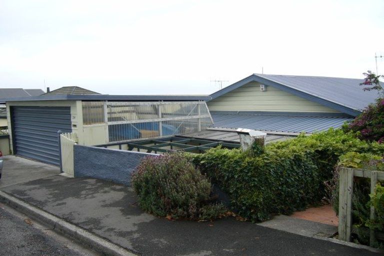 Photo of property in 24 Colenso Avenue, Hospital Hill, Napier, 4110