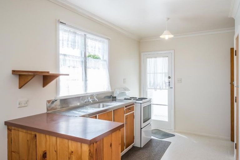 Photo of property in 15 Bledisloe Street, Levin, 5510