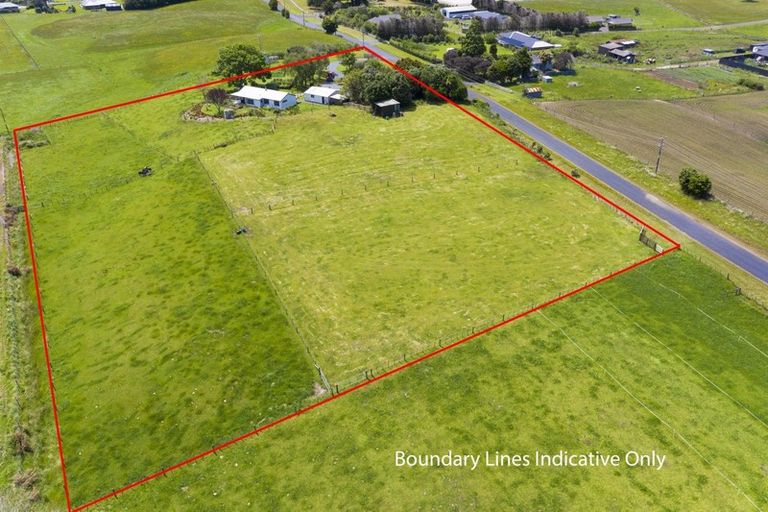 Photo of property in 42 Karioitahi Road, Waiuku, 2683