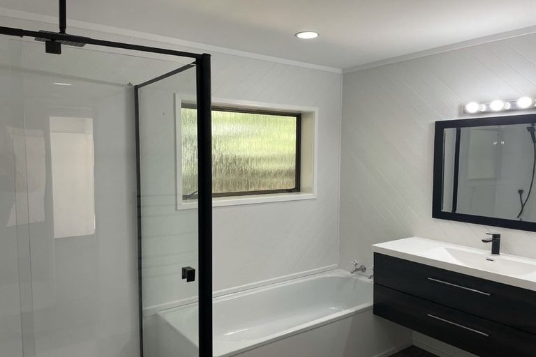 Photo of property in 185 Rangatira Road, Beach Haven, Auckland, 0626