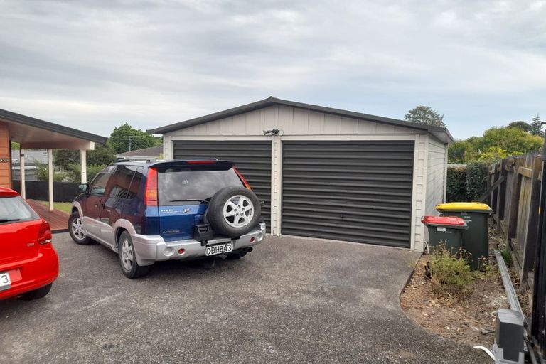 Photo of property in 2/62 Weymouth Road, Manurewa, Auckland, 2102