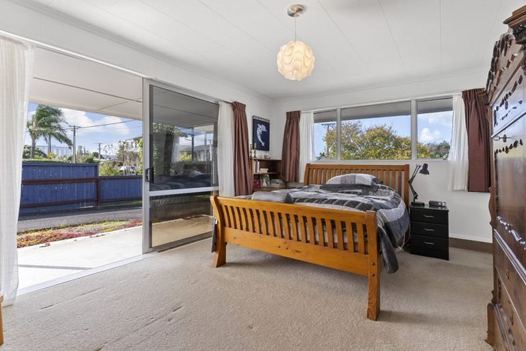 Photo of property in 34 Centreway Road, Orewa, 0931