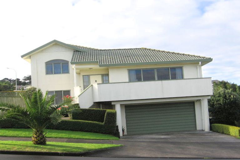 Photo of property in 2 Vireya Court, Goodwood Heights, Auckland, 2105