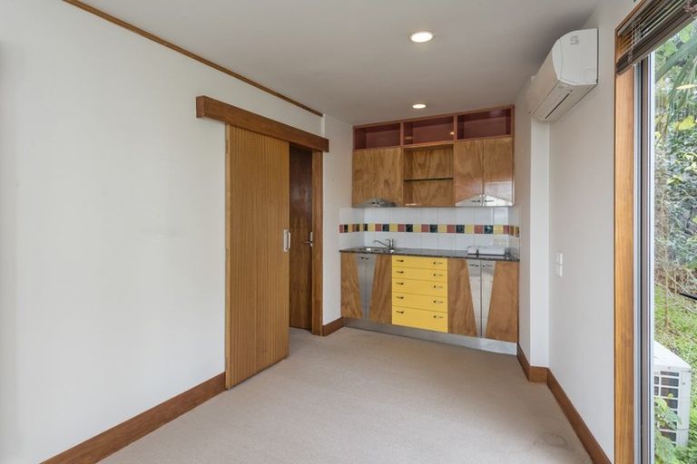 Photo of property in 112 Gladstone Road, Parnell, Auckland, 1052