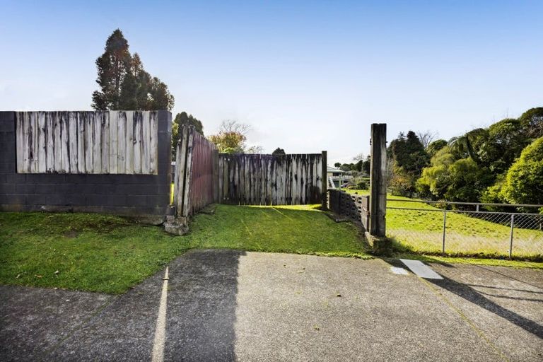 Photo of property in 23 Hinau Street, Inglewood, 4330