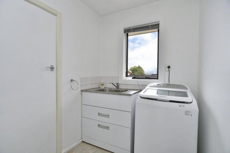 Photo of property in 11 Quebec Place, Wainoni, Christchurch, 8061