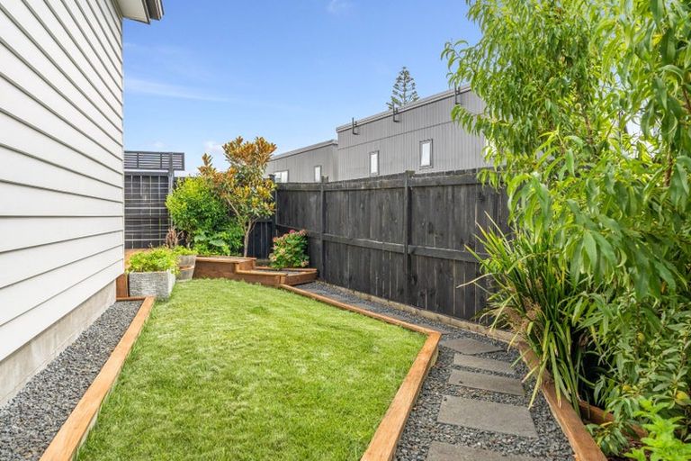Photo of property in 53d Mcleod Road, Te Atatu South, Auckland, 0610